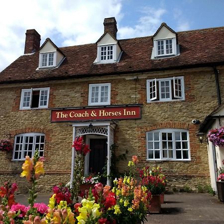 The Coach & Horses Inn Chislehampton Exteriör bild