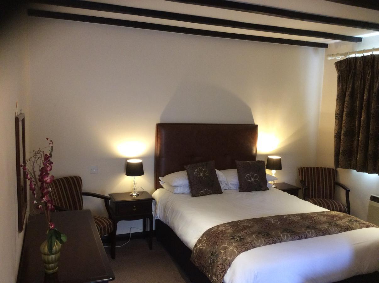 The Coach & Horses Inn Chislehampton Exteriör bild